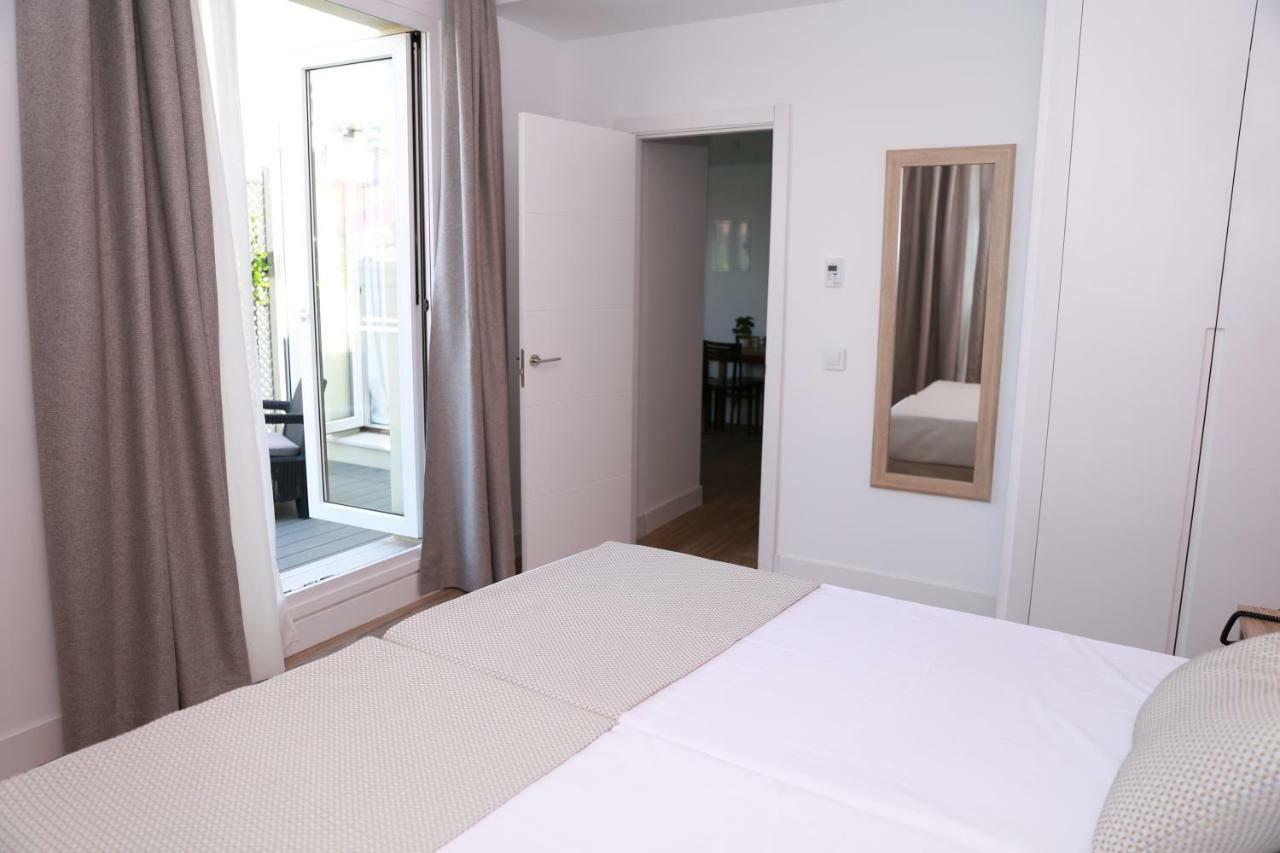 New Point Opera Aparthotel Madrid Bagian luar foto